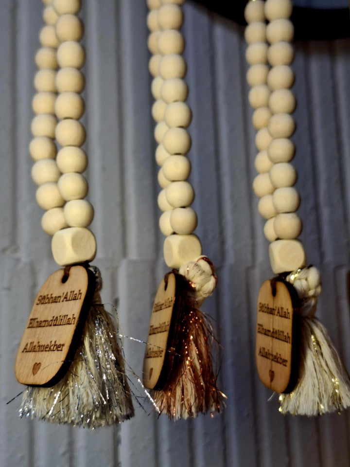 Chapelet en bois et coton avec étiquette gravé – Fait main