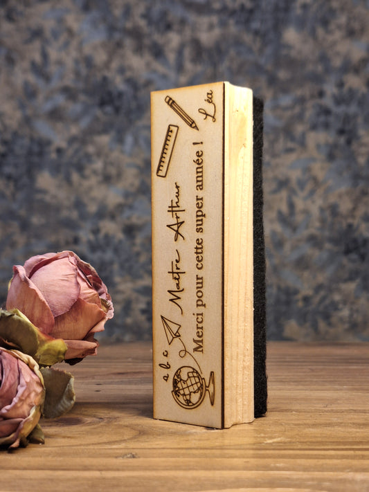 Brosse tableau en bois gravée