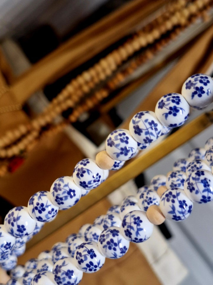 Chapelet en céramique fleurie & bois – 33 perles – Fait main