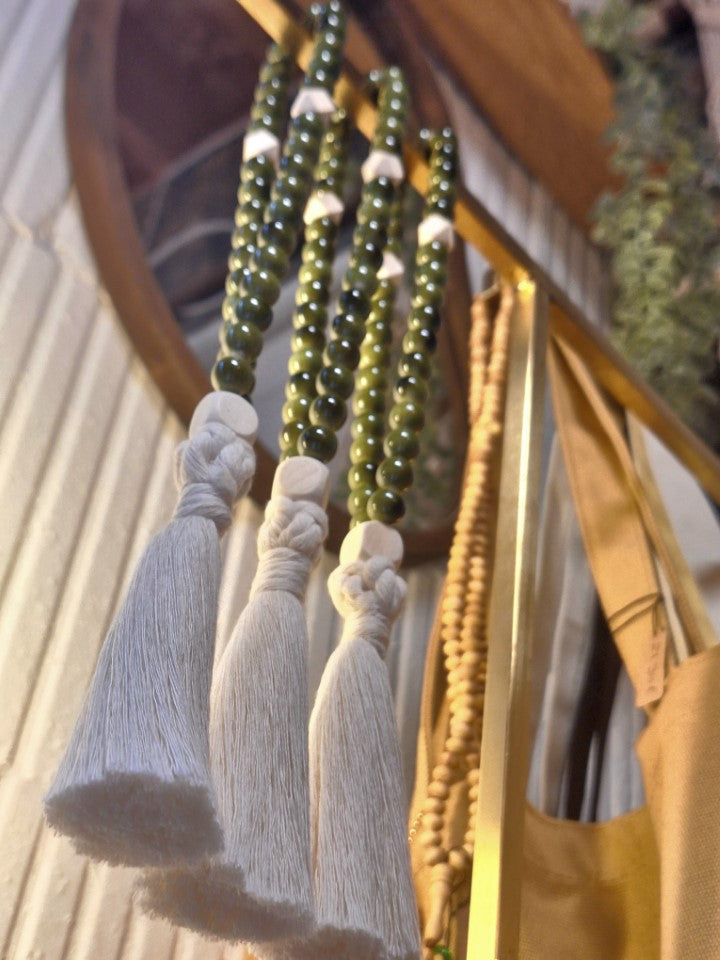 Chapelet en céramique verdâtre & bois – 33 perles – Fait main