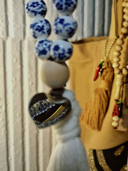 Chapelet en céramique fleurie & bois – 33 perles – Fait main