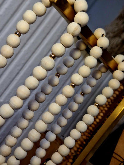Chapelet en bois et coton avec étiquette gravé – Fait main