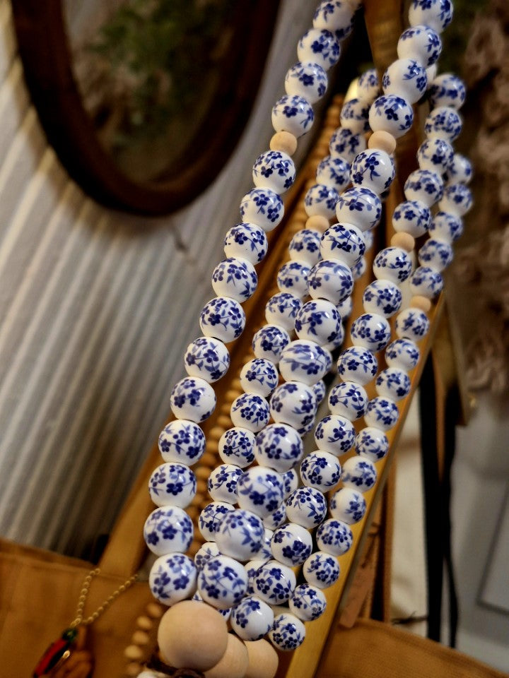 Chapelet en céramique fleurie & bois – 33 perles – Fait main