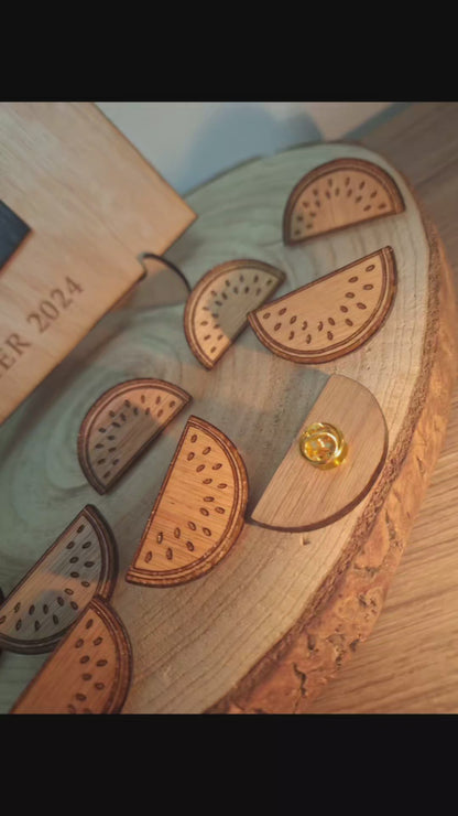 Pin's Pastèque en bois