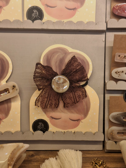 Élastique cheveux fait main vintage et moderne en dentelle et résine