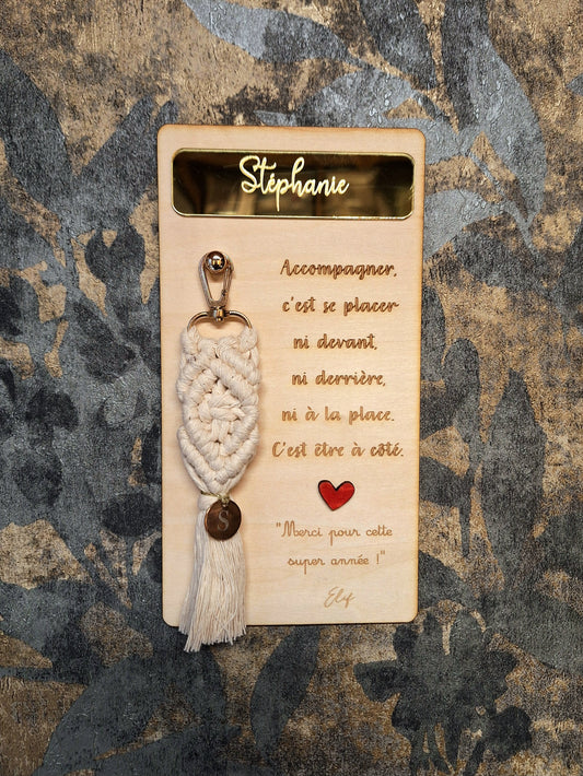 Support Mural en bois et porte clé macramé à personnaliser