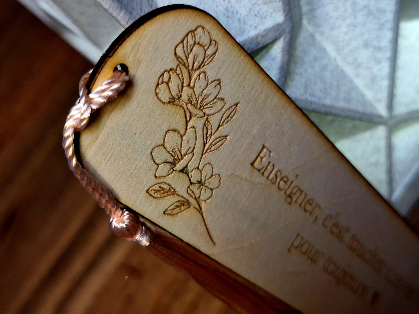 Marque-page en bois à personnaliser